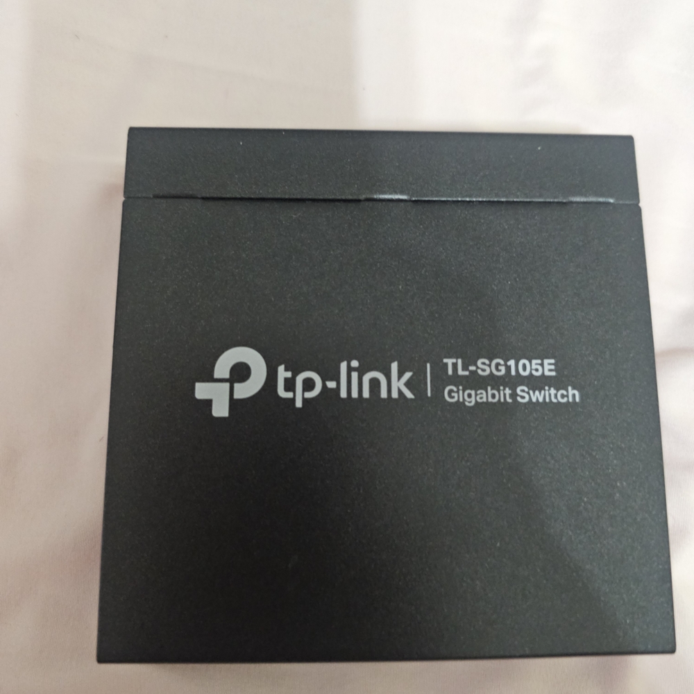 TP-Link TL-SG105E 5-Port Gigabit Ethernet Easy Smart Switch